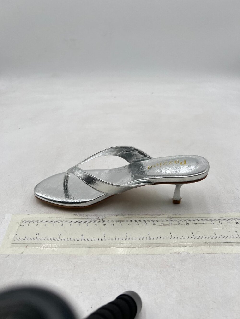 Pazzion Silver Flip Flops Open Toe Low Heels Thong Sandals Casual Daily Shoe